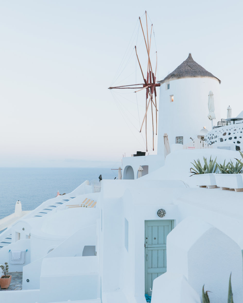 the most instagrammable spots in Santorini Greece